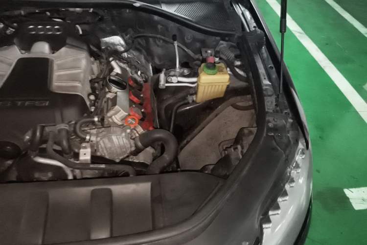 Used Audi Q7 2012 3.0 TFSI Comfort Model (200kW) Engine Bay Left