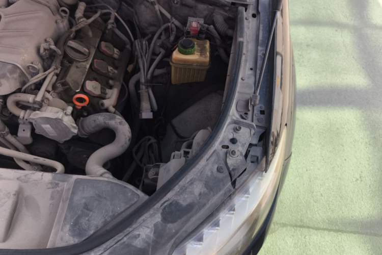 Used Audi Q7 2012 3.0 TFSI Technology (245kW) Engine Bay Left