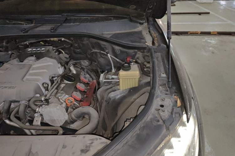 Used Audi Q7  Engine Bay Left