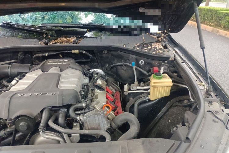 Used Audi Q7 2012 3.0 TFSI Ambition (200kW) Engine Bay Left