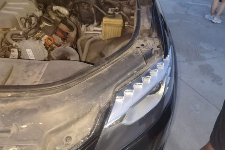Used Audi Q7 2012 3.0 TFSI Comfort Model (200kW) Engine Bay Left