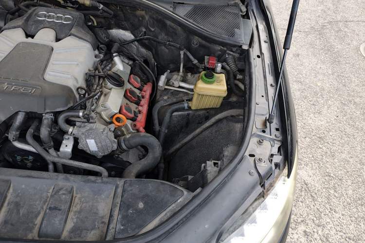 Used Audi Q7 2012 3.0 TFSI Ambition (200kW) Engine Bay Left