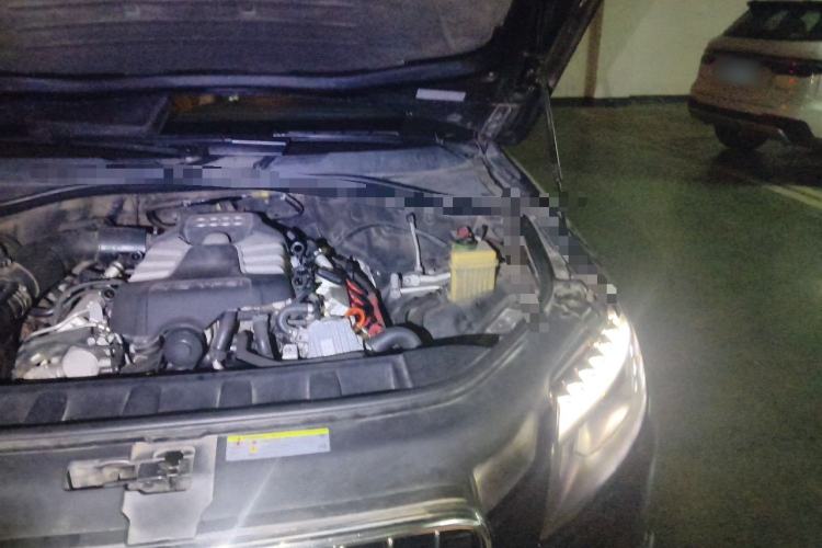 Used Audi Q7 2012 3.0 TFSI Technology Model (200kW) Engine Bay Left