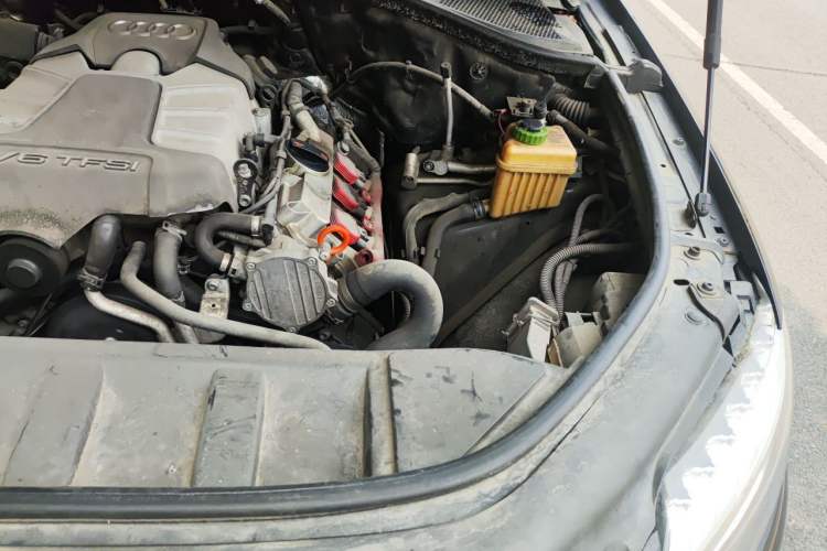 Used Audi Q7 2012 3.0 TFSI Ambition (200kW) Engine Bay Left