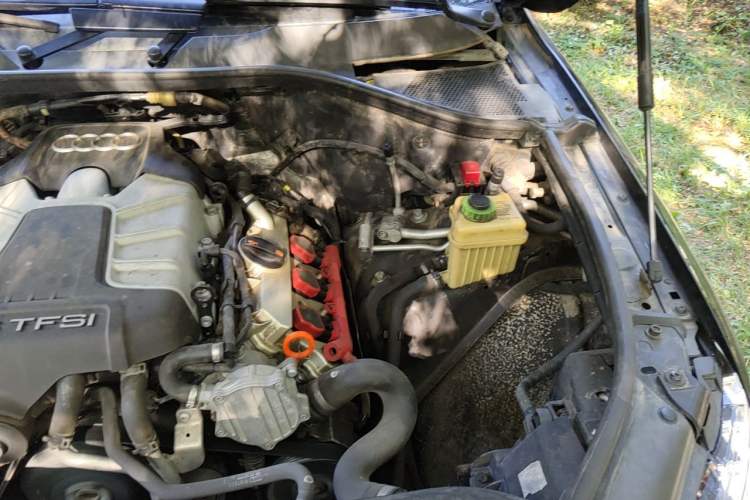 Used Audi Q7 2012 3.0 TFSI Ambition (200kW) Engine Bay Left