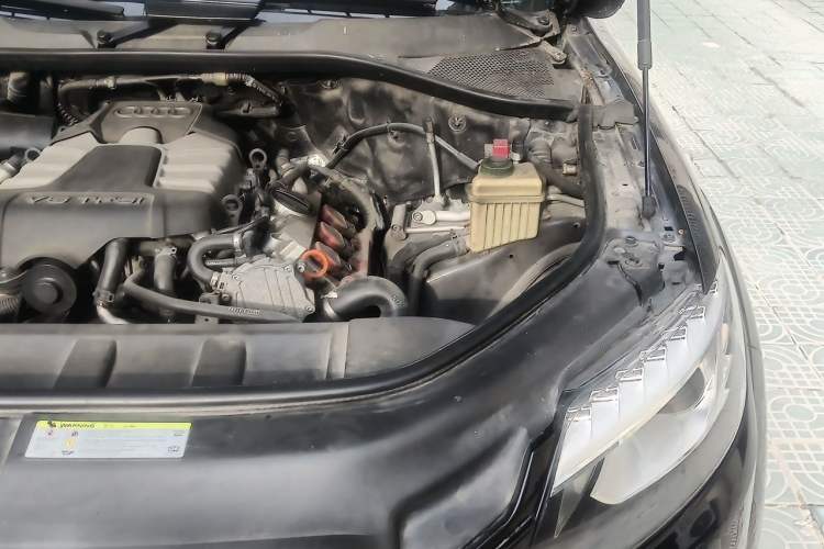 Used Audi Q7 2012 3.0 TFSI Comfort Model (200kW) Engine Bay Left