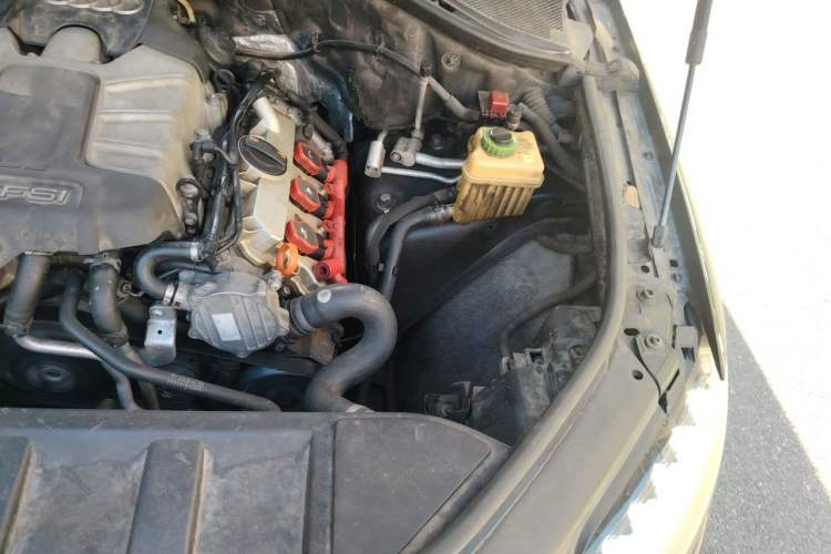 Used Audi Q7 2012 3.0 TFSI Ambition (200kW) Engine Bay Left