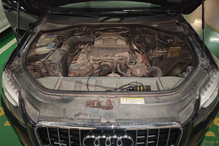 Used Audi Q7 2012 3.0 TFSI Comfort Model (200kW) Engine Bay