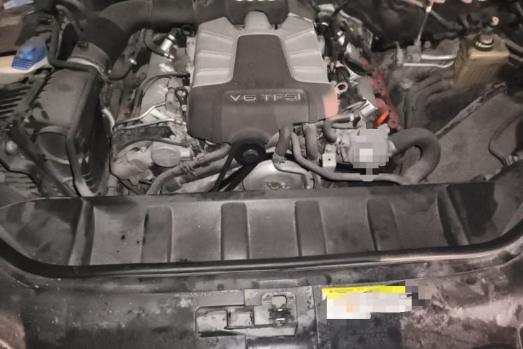 Used Audi Q7 2012 3.0 TFSI Comfort Model (200kW) Engine Bay