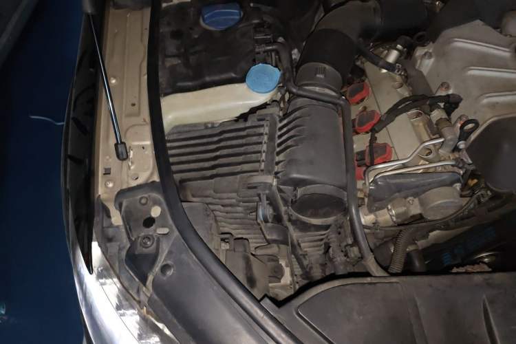 Used Audi Q7 2012 3.0 TFSI Ambition (200kW) Engine Bay Right