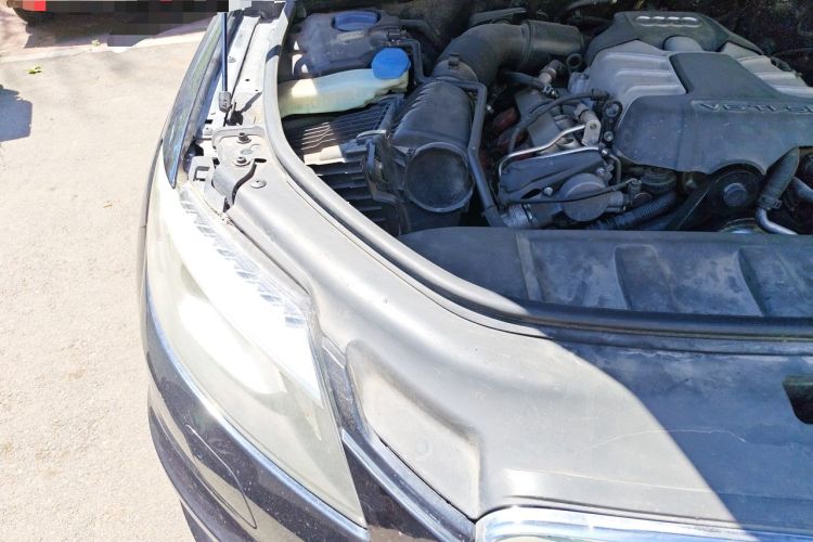 Used Audi Q7 2012 3.0 TFSI Technology Model (200kW) Engine Bay Right