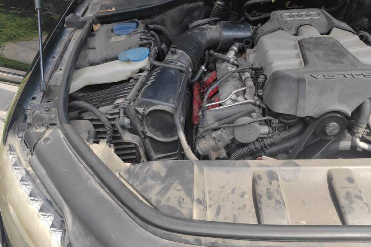 Used Audi Q7 2012 3.0 TFSI Ambition (200kW) Engine Bay Right