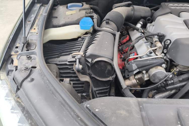 Used Audi Q7 2012 3.0 TFSI Technology Model (200kW) Engine Bay Right