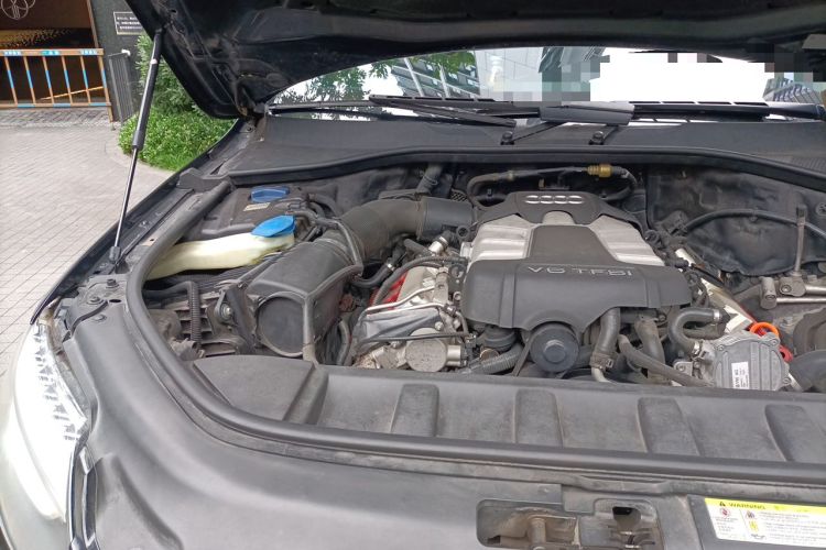 Used Audi Q7 2012 3.0 TFSI Comfort Model (245kW) Engine Bay Right