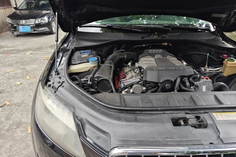 Used Audi Q7 2012 3.0 TFSI Exclusive Version (200kW) Engine Bay Right