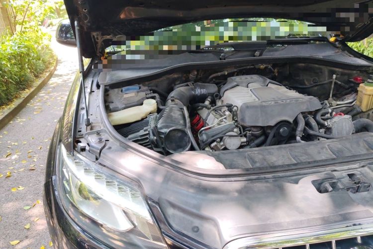 Used Audi Q7 2012 3.0 TFSI Comfort Model (200kW) Engine Bay Right