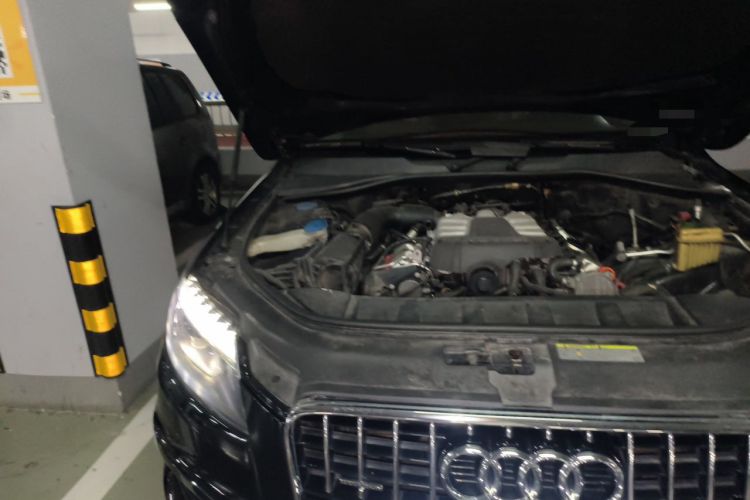 Used Audi Q7 2012 3.0 TFSI Technology Model (200kW) Engine Bay Right