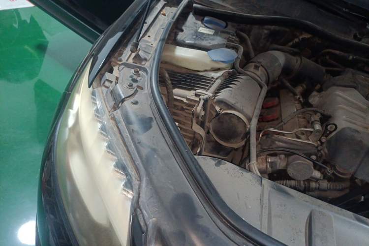 Used Audi Q7 2012 3.0 TFSI Technology Model (200kW) Engine Bay Right