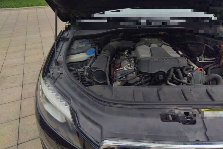 Used Audi Q7 2012 3.0 TFSI Ambition (200kW) Engine Bay Right