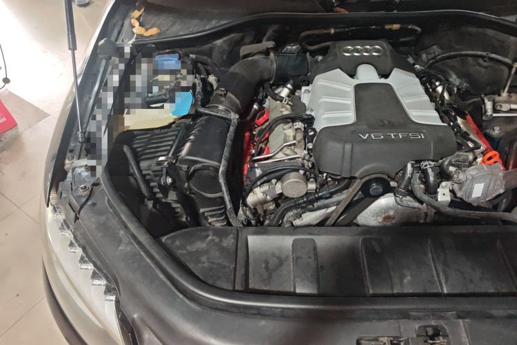Used Audi Q7 2012 3.0 TFSI Technology (245kW) Engine Bay Right