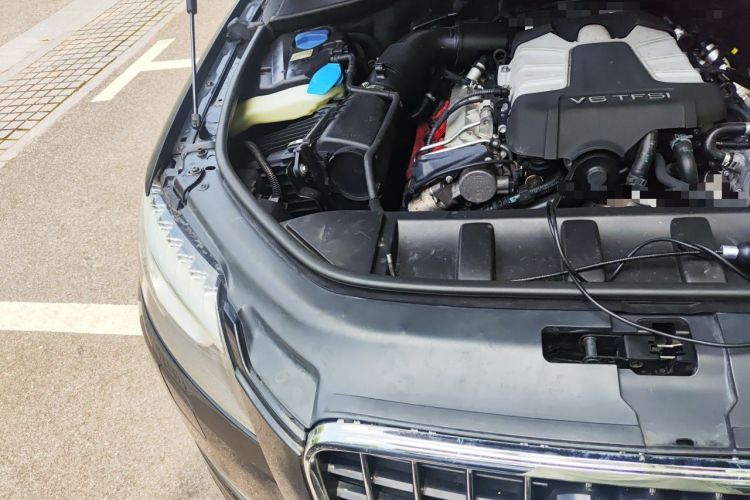 Used Audi Q7 2012 3.0 TFSI Technology Model (200kW) Engine Bay Right