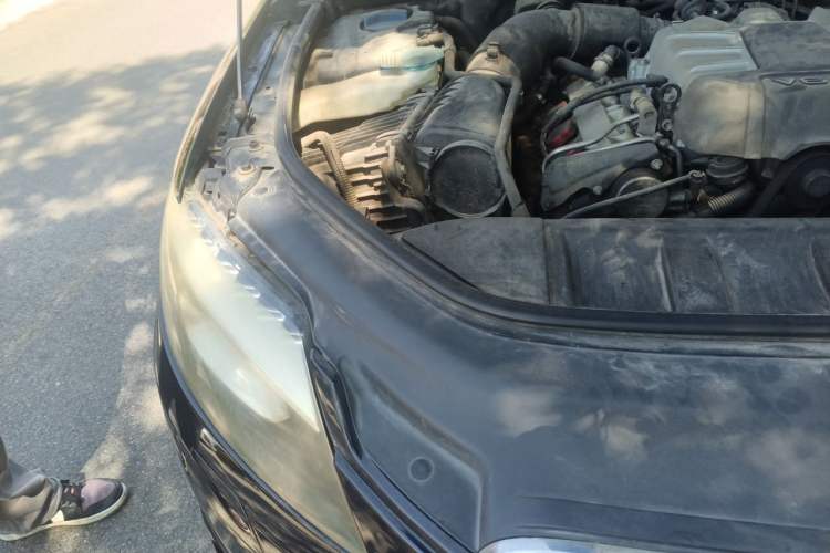 Used Audi Q7 2012 3.0 TFSI Ambition (200kW) Engine Bay Right