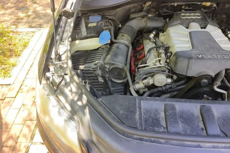 Used Audi Q7 2012 3.0 TFSI Ambition (200kW) Engine Bay Right