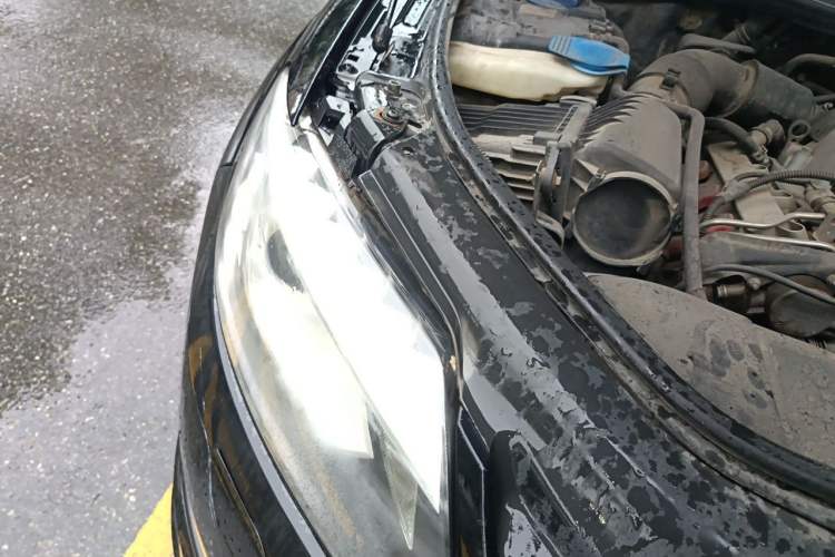Used Audi Q7 2012 3.0 TFSI Comfort Model (200kW) Engine Bay Right