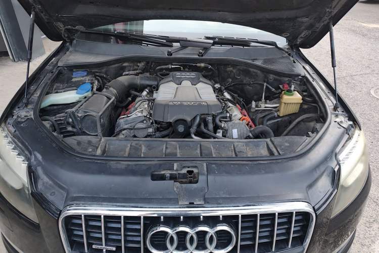 Used Audi Q7 2012 3.0 TFSI Ambition (200kW) Engine Bay