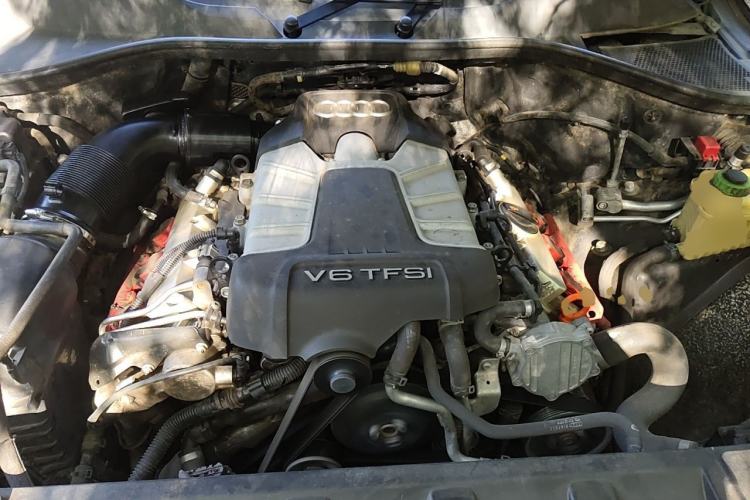 Used Audi Q7 2012 3.0 TFSI Ambition (200kW) Engine Bay