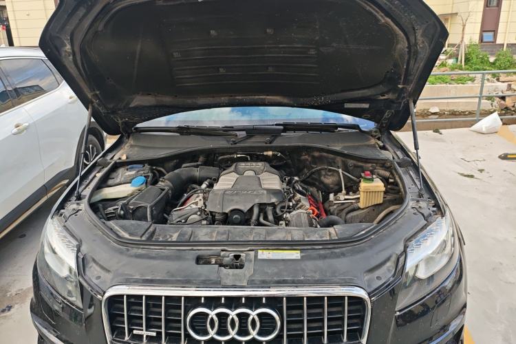 Used Audi Q7 2012 3.0 TFSI Comfort Model (200kW) Engine Bay