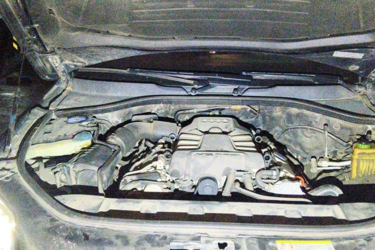 Used Audi Q7 2012 3.0 TFSI Ambition (200kW) Engine Bay