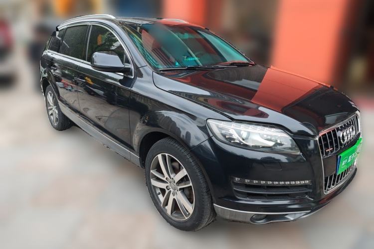 Used Audi Q7 2012 3.0 TFSI Ambition (200kW) Front Right 45 Deg