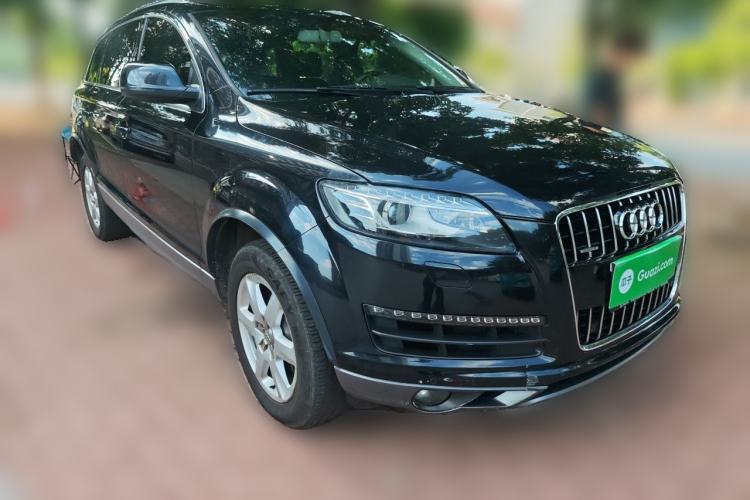 Used Audi Q7  Front Right 45 Deg