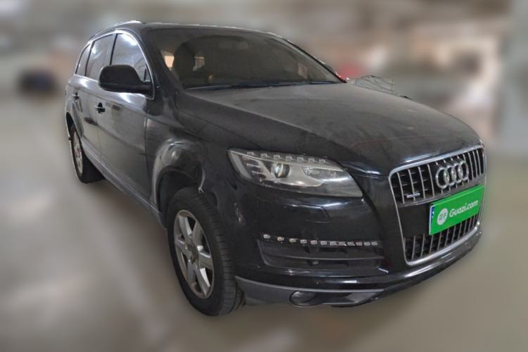 Used Audi Q7  Front Right 45 Deg