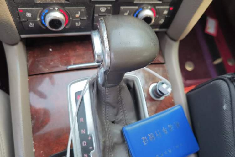 Used Audi Q7 2012 3.0 TFSI Technology Model (200kW) Gear Lever