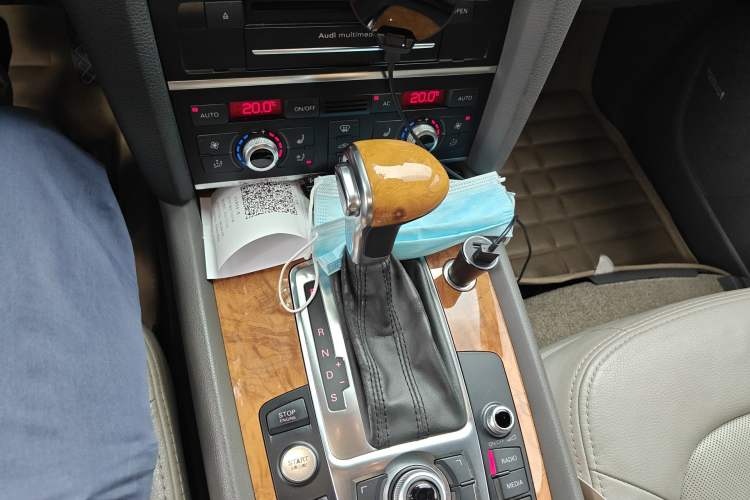 Used Audi Q7 2012 3.0 TFSI Exclusive Version (200kW) Gear Lever