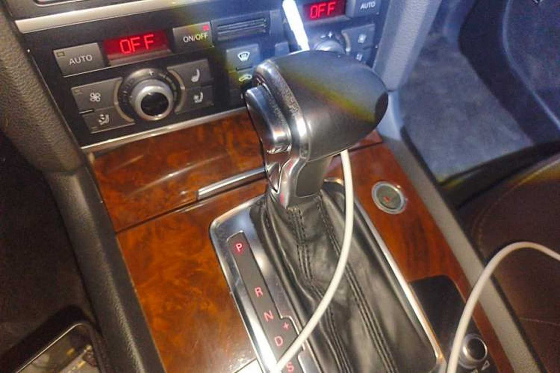 Used Audi Q7 2012 3.0 TFSI Technology Model (200kW) Gear Lever