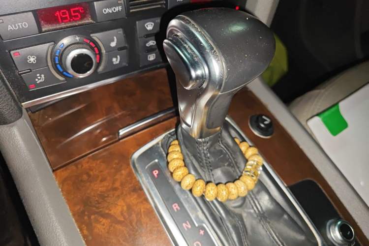 Used Audi Q7 2012 3.0 TFSI Comfort Model (200kW) Gear Lever