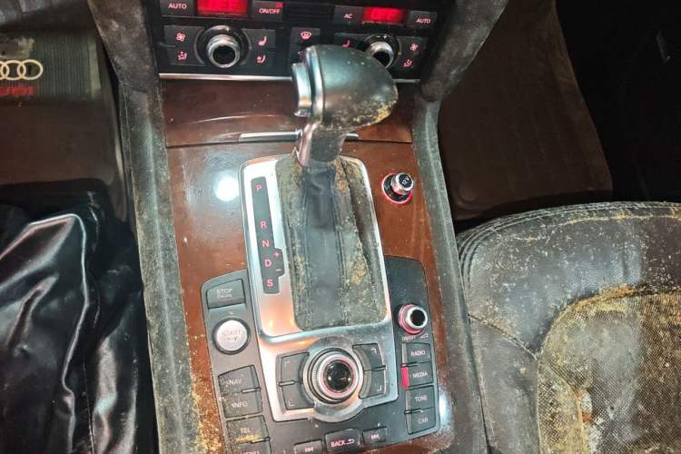 Used Audi Q7 2012 3.0 TFSI Technology (245kW) Gear Lever