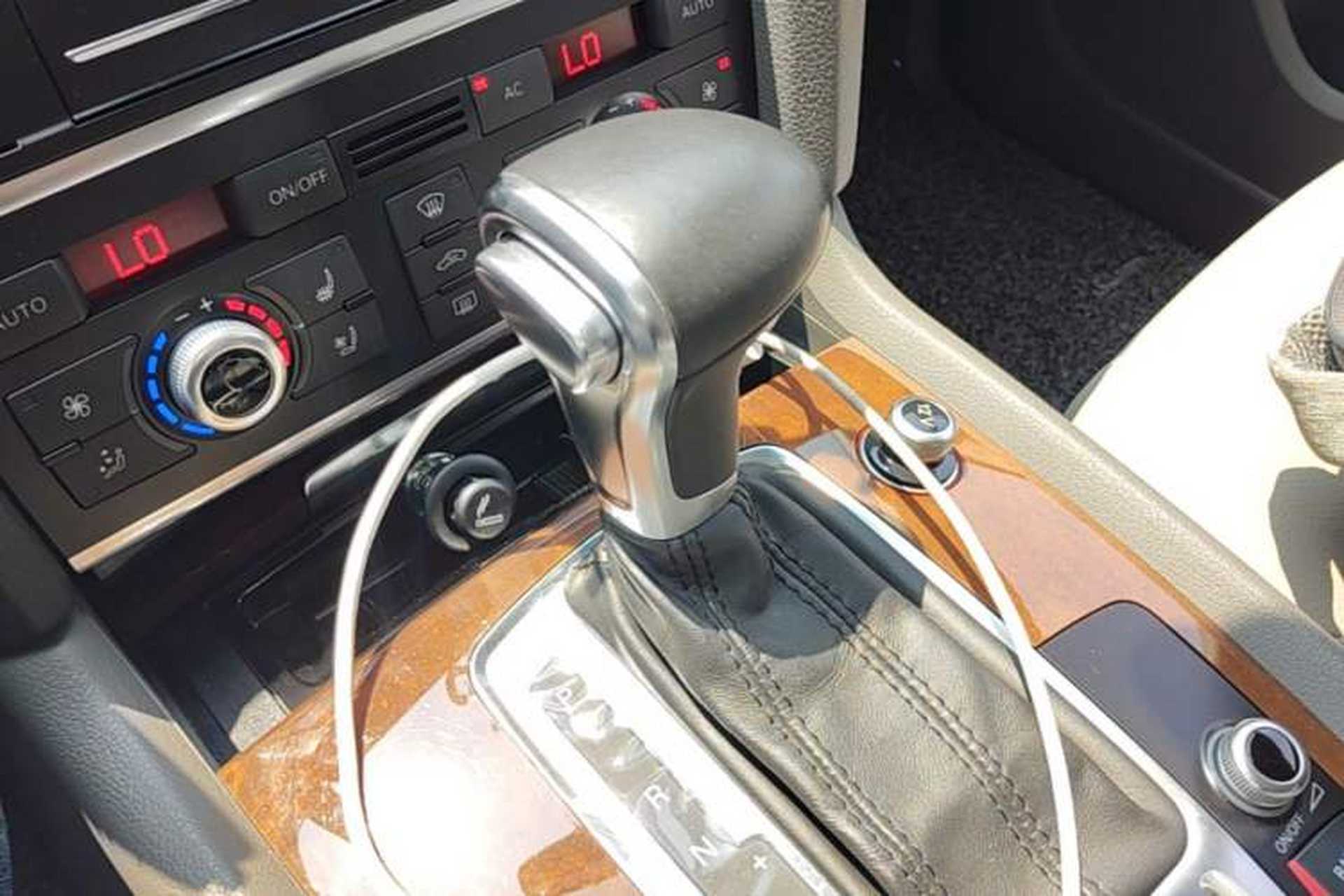 Used Audi Q7 2012 3.0 TFSI Technology (245kW) Gear Lever