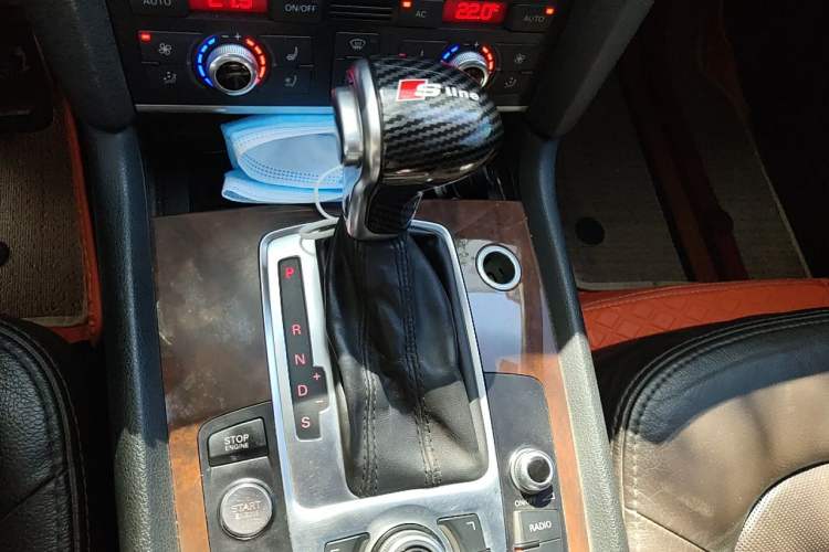 Used Audi Q7 2012 3.0 TFSI Ambition (200kW) Gear Lever