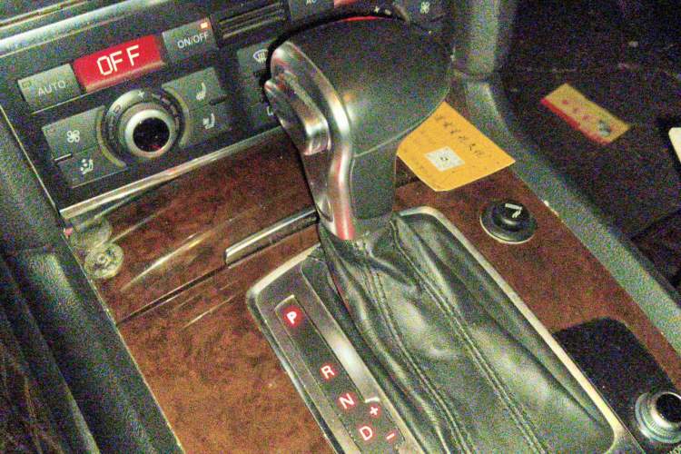 Used Audi Q7 2012 3.0 TFSI Ambition (200kW) Gear Lever