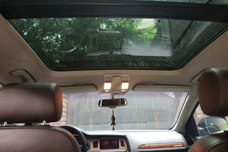 Used Audi Q7 2012 3.0 TFSI Comfort Model (245kW) Headliner