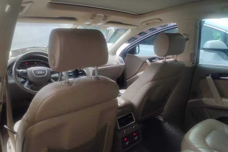 Used Audi Q7 2012 3.0 TFSI Comfort Model (200kW) Headliner