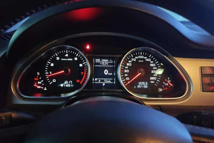 Used Audi Q7 2012 3.0 TFSI Technology Model (200kW) Instrument Cluster