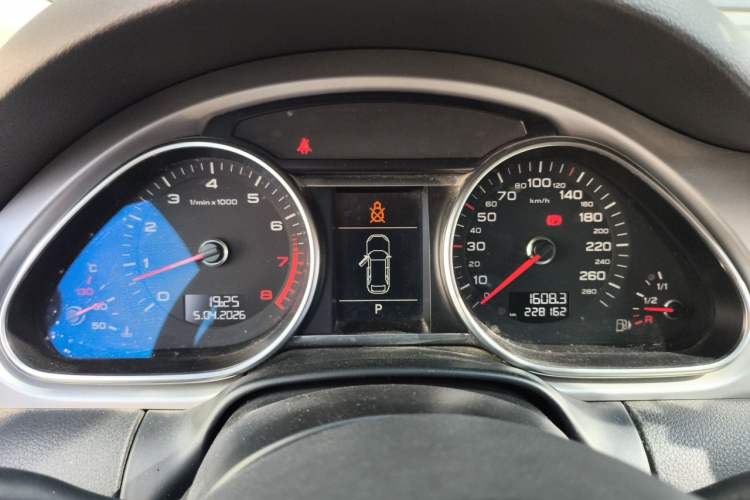 Used Audi Q7 2012 3.0 TFSI Technology (245kW) Instrument Cluster