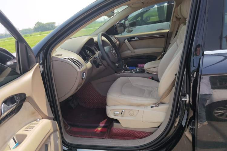 Used Audi Q7 2012 3.0 TFSI Technology Model (200kW) Left Front Seat