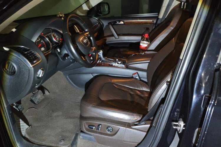 Used Audi Q7 2012 3.0 TFSI Technology (245kW) Left Front Seat