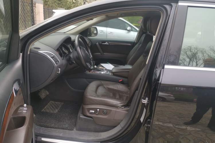 Used Audi Q7 2012 3.0 TFSI quattro (200kW) Technology Edition Left Front Seat
